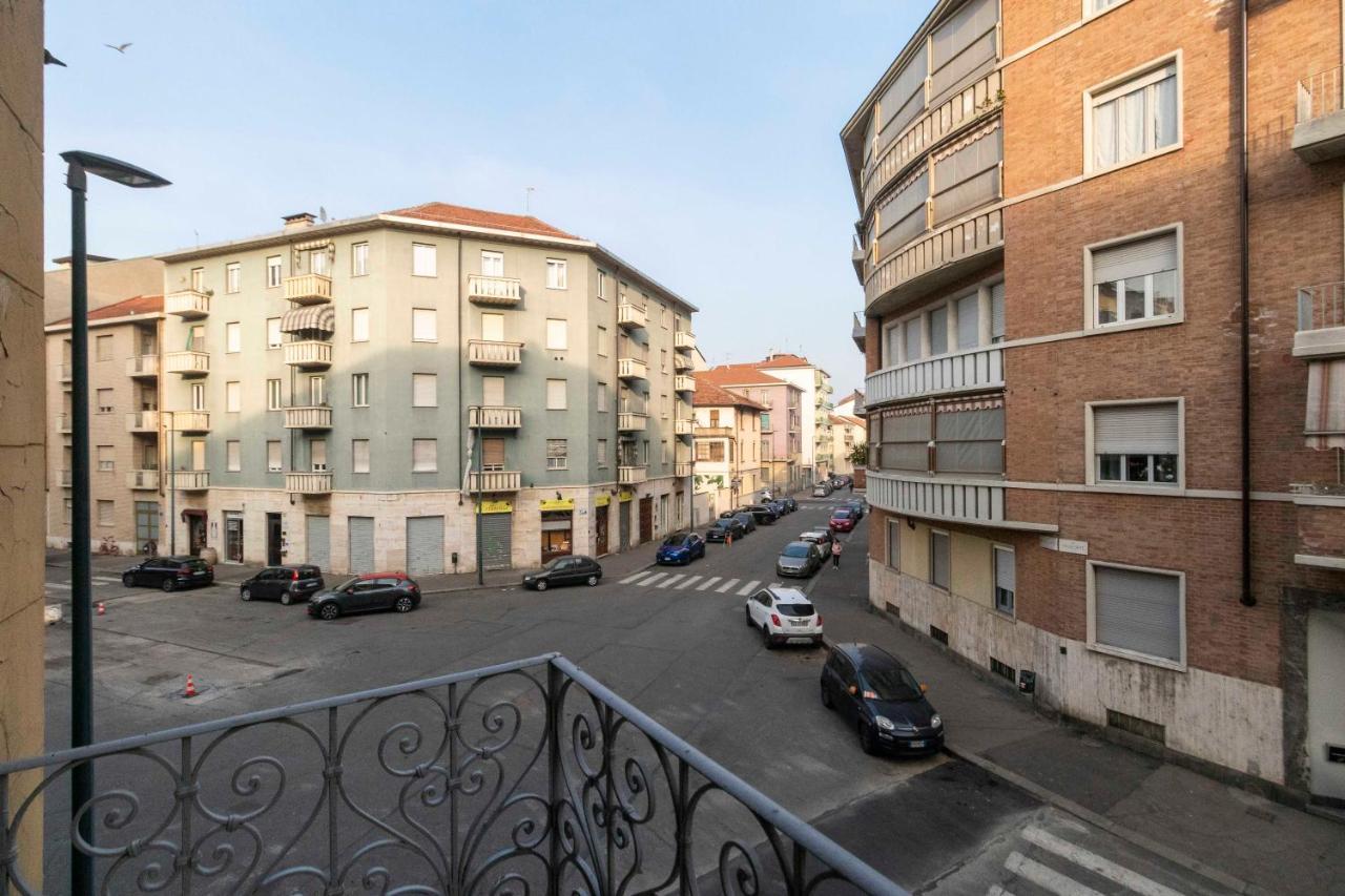 Colourful & Cozy Apartment Cenisia Turin Extérieur photo
